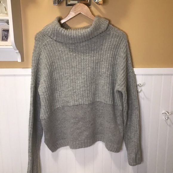 Cynthia Rowley Sweaters - Cynthia Rowley Grey Wool Knit Turtleneck Sweater